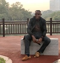 Jonathanug - Male escort in Kampala