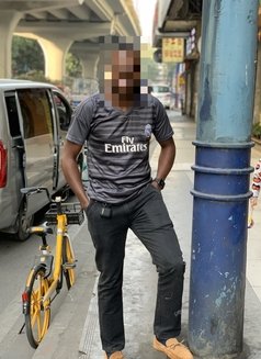 Jonathanug - Male escort in Kampala Photo 3 of 3