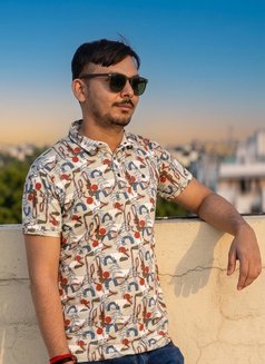 Jonny - Male escort in Ahmedabad Photo 1 of 2