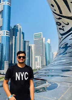 Jonny High profile male escort - Male escort in Bangalore Photo 4 of 13
