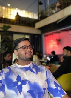 Jonny High profile male escort - Male escort in Bangalore Photo 6 of 13