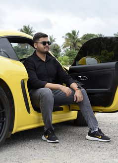 Jonny High profile male escort - Male escort in Bangalore Photo 9 of 13
