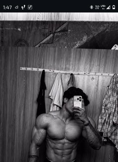 Jonny - Acompañantes masculino in Pune Photo 1 of 2