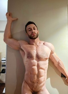 Jonny Marmo - Male escort in Milan Photo 7 of 8