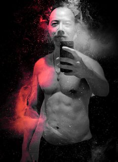 Jonny - Male escort in Amsterdam Photo 8 of 16