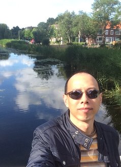 Jonny - Male escort in Amsterdam Photo 15 of 16