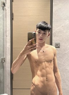Jonus - Male escort in Bangkok Photo 9 of 12