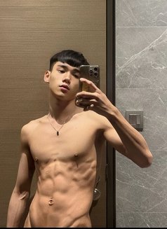 Jonut 4289 - Acompañantes masculino in Bangkok Photo 1 of 12