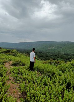 Jonysingh - Male escort in Mumbai Photo 3 of 3