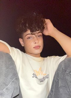 Joo - Acompañantes masculino in Beirut Photo 1 of 6
