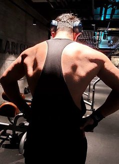 Josef - Male escort in İstanbul Photo 3 of 10