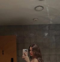 Josefina - escort in Tokyo