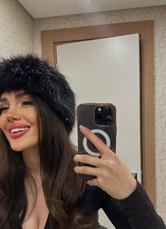 Josefina - escort in Tokyo Photo 3 of 5