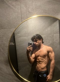 Joseph - Male escort in Hong Kong Photo 2 of 4