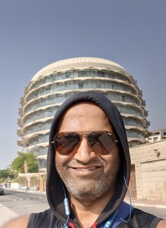 Josh - Acompañante masculino in Doha Photo 4 of 4