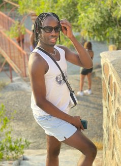 Josh - Male escort in Dubai Photo 6 of 6