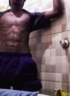 Josh - Male escort in Nairobi Photo 1 of 1