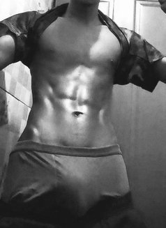 Josh - Acompañantes masculino in Nairobi Photo 3 of 3