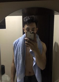Joshua Clyde - Acompañantes masculino in Manila Photo 2 of 5