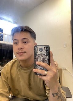 Joshua - Male escort in Manila Photo 8 of 14