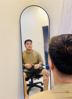 Joshua - Male escort in Manila Photo 11 of 14