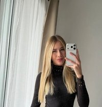 Josie - escort in Rome
