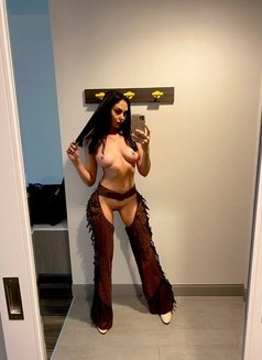 Josina - escort in Lyon Photo 5 of 5