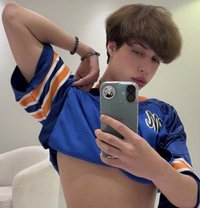 Josyan Heres who made you happy🩵🤍🩵 - Acompañantes transexual in Riyadh