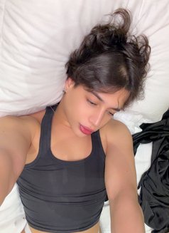 Josyan - Male escort in Riyadh Photo 2 of 7