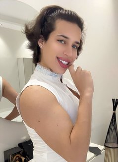 Josyan - Male escort in Riyadh Photo 1 of 8