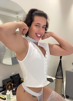 Josyan - Male escort in Riyadh Photo 2 of 8