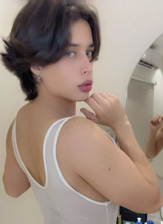 Josyan - Male escort in Riyadh Photo 14 of 15