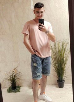 Joud - Male escort in Abu Dhabi Photo 3 of 4