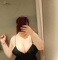 DANA EGYPTIAN porn star - puta in Dubai