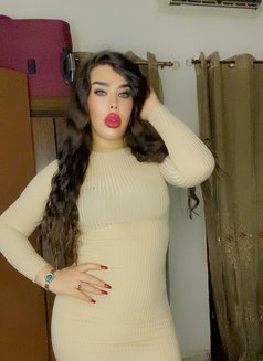 Jounella - Transsexual escort in Beirut Photo 14 of 15