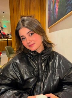 Mishi - escort in Dubai Photo 2 of 3