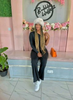 Joy - escort in Şalālah Photo 3 of 6