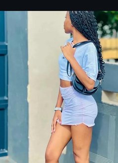 Joy - escort in Noida Photo 3 of 4