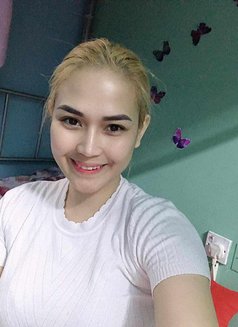 Joy - escort in Taipei Photo 5 of 9