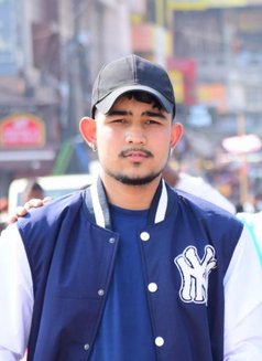 Joy - Male escort in New Delhi Photo 4 of 15