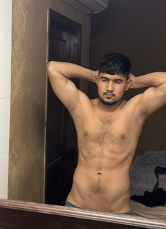 Joy - Male escort in New Delhi Photo 13 of 15