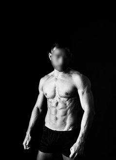 Joy - Acompañantes masculino in Bali Photo 4 of 4