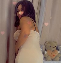 Joy - escort in Kuwait Photo 1 of 1