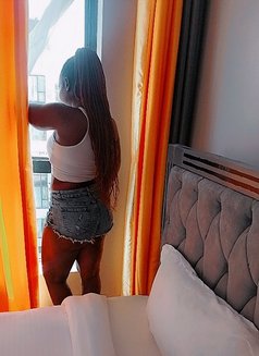 Joy - puta in Nairobi Photo 3 of 4