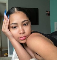 Joy - escort in Muscat