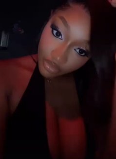 Joy - escort in Noida Photo 4 of 5