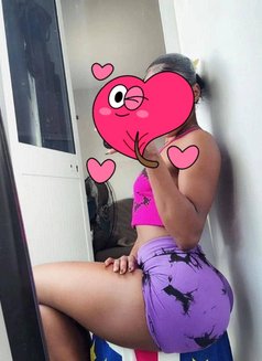 Joy - escort in Muscat Photo 7 of 7