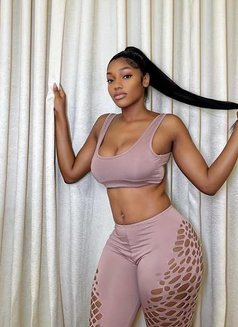 Joy - escort in Noida Photo 6 of 6