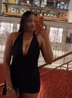 Joy - puta in Noida Photo 5 of 6