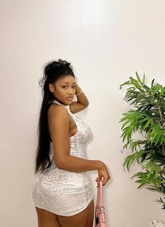 Joy - puta in Noida Photo 3 of 4